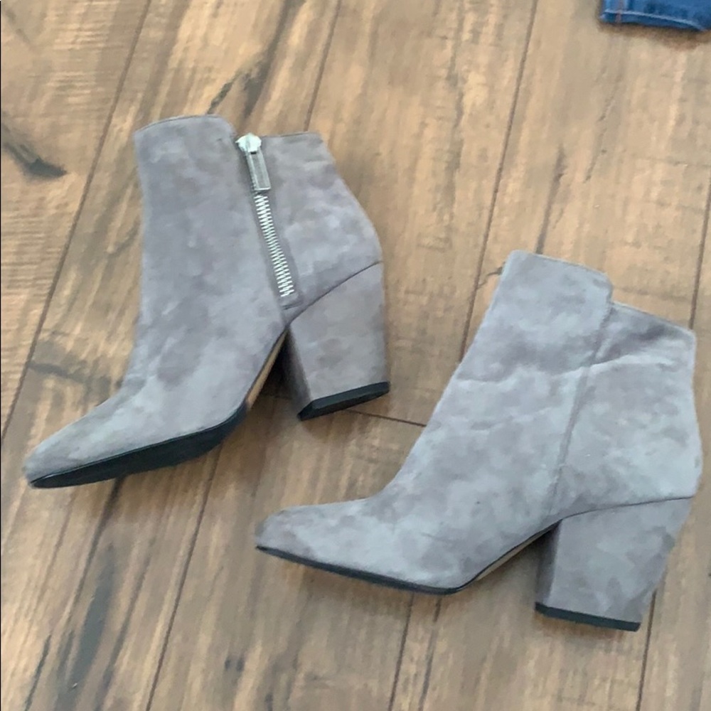 1State gray booties